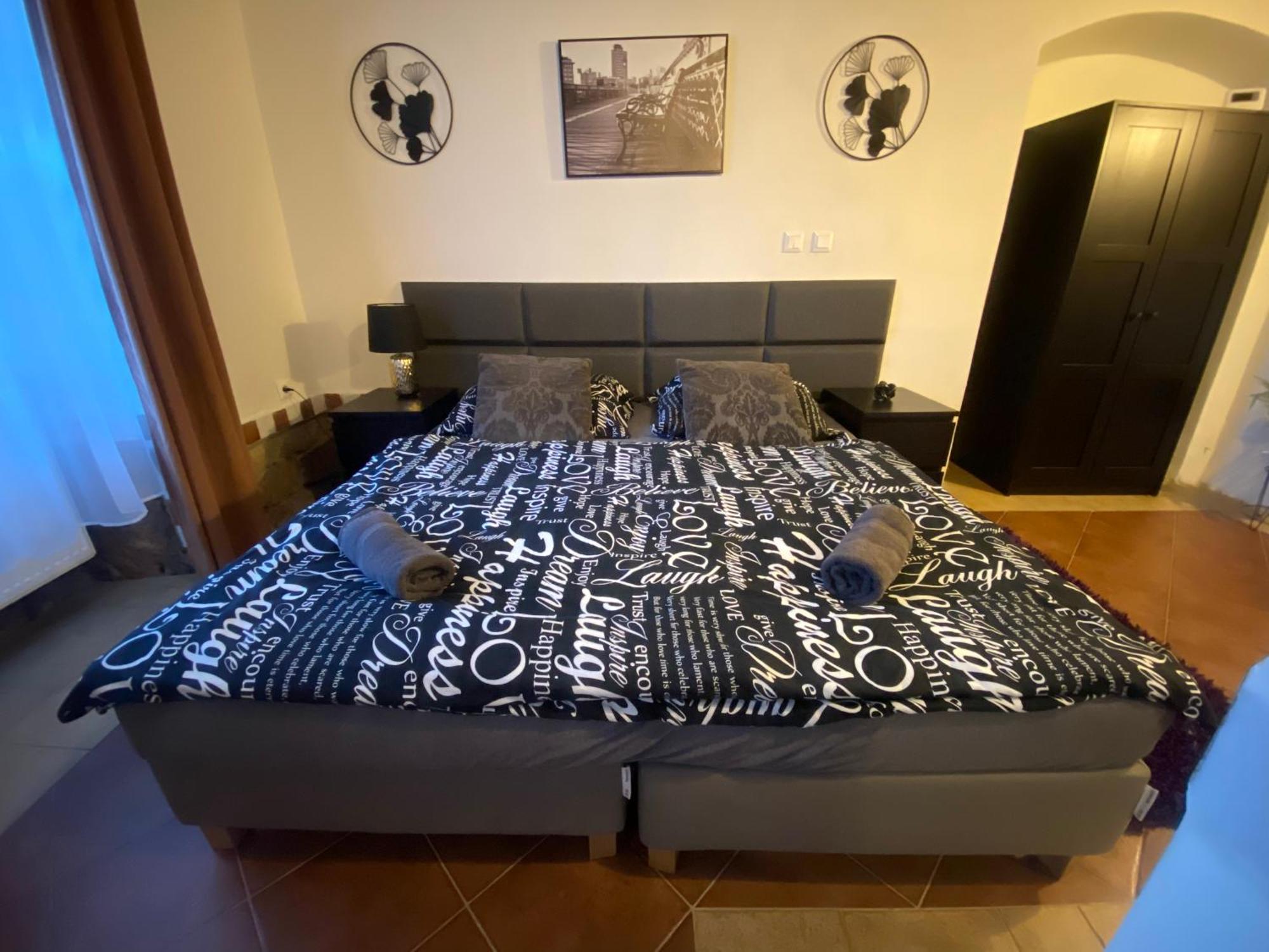 Vila Lucia - Apartman 1 Plzen Bagian luar foto